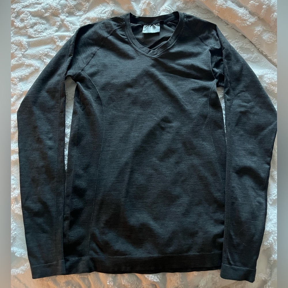 Alphalete Long Sleeve Top